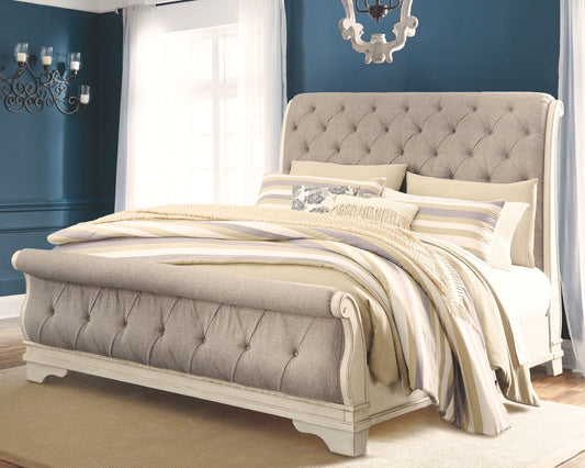 Realyn - Upholstered Sleigh Bed