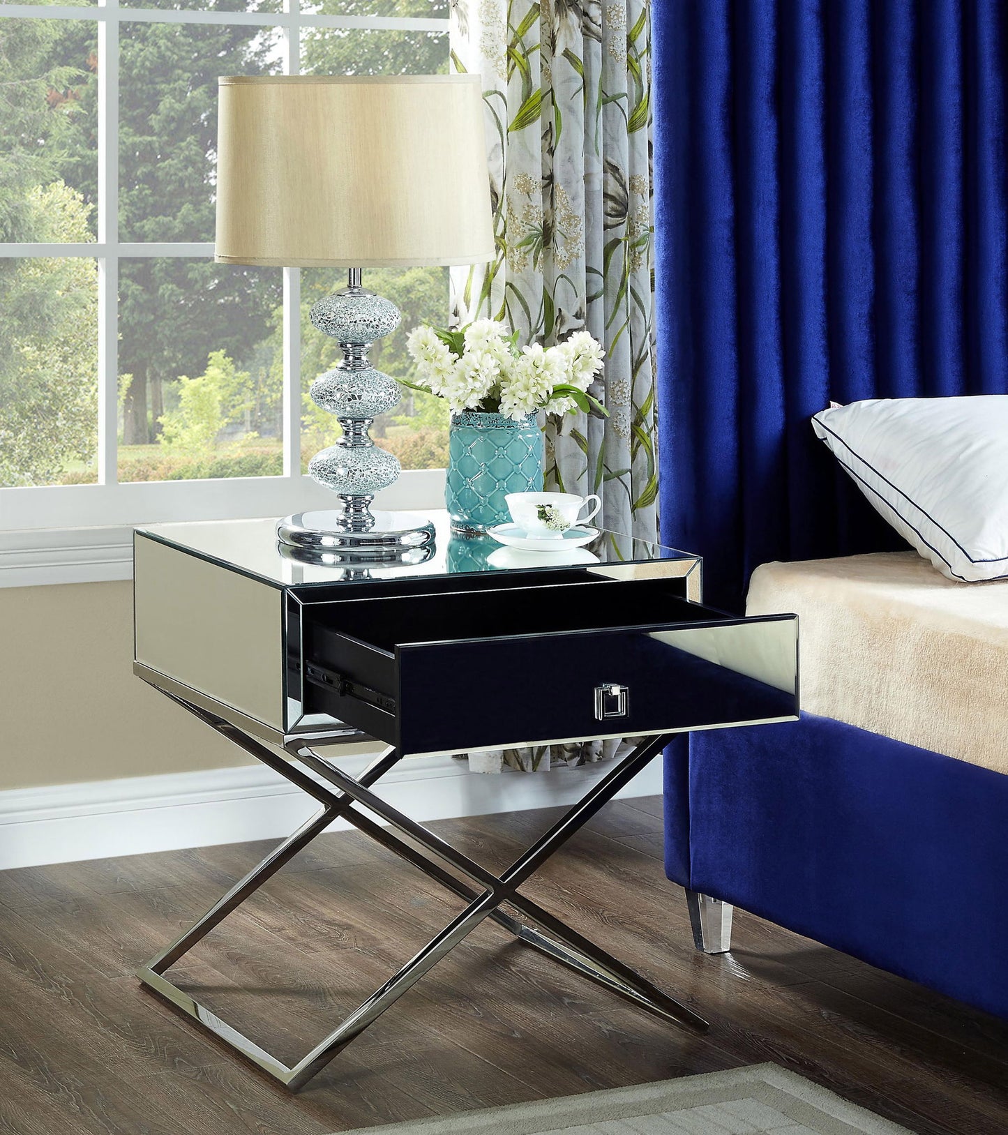 Lynn - Side Table - Chrome