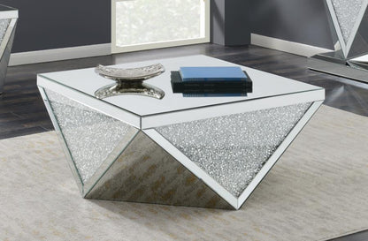 Amore - Mesa de centro cuadrada con detalles triangulares - Espejo plateado y transparente