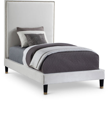 Harlie - Bed