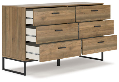 Deanlow - Panel Bedroom Set