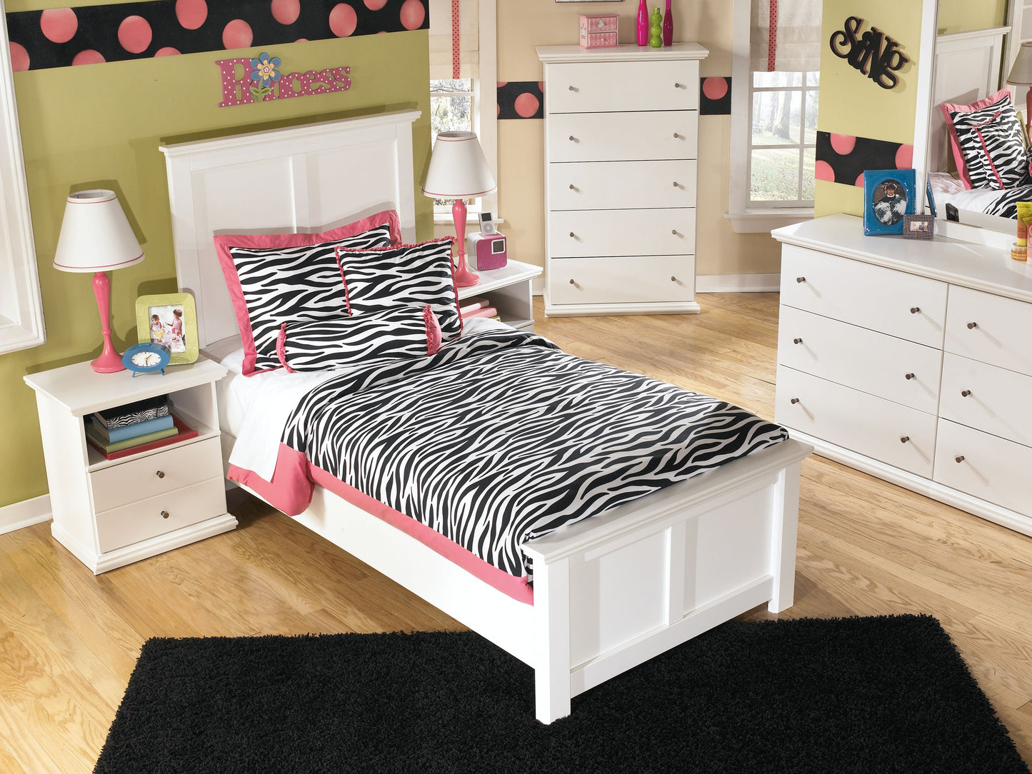 Bostwick - Panel Bed