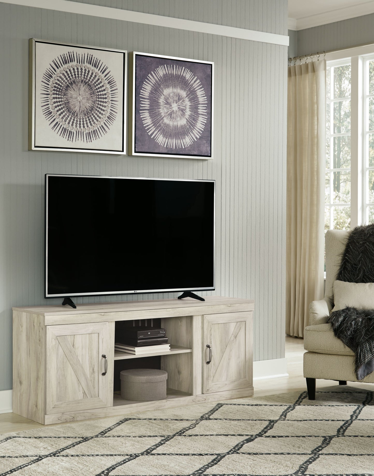 Bellaby - Whitewash - Mueble para TV con inserto de chimenea de ladrillo refractario sintético